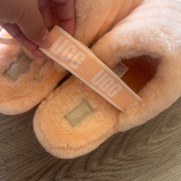 Ugg Fluffy Peachy Pink Shearling Slides - Picture 8 of 9